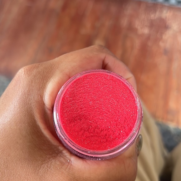 Slick Pour Powder - Picture 3 of 4